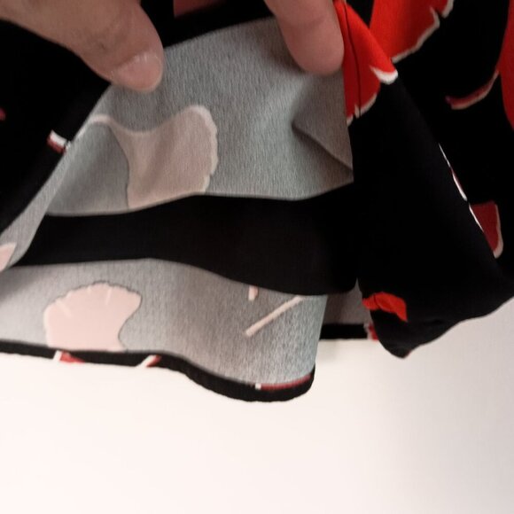 BOSS by Hugo Boss Ginkgo Leaf Print Blouse Black Red Top Size L MSRP $299 - Picture 7 of 7